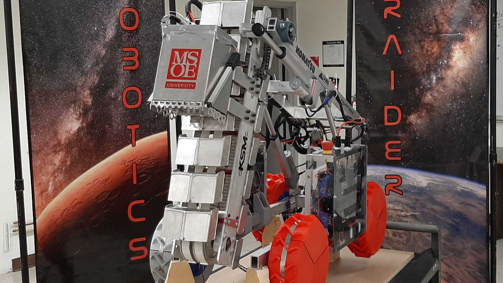 MSOE Space Raiders land awards at NASA LUNABOTICS competition | News | MSOE MSOE Space Raiders land awards at NASA LUNABOTICS competition | News | MSOE